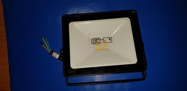 led_multicipovy_reflektor1