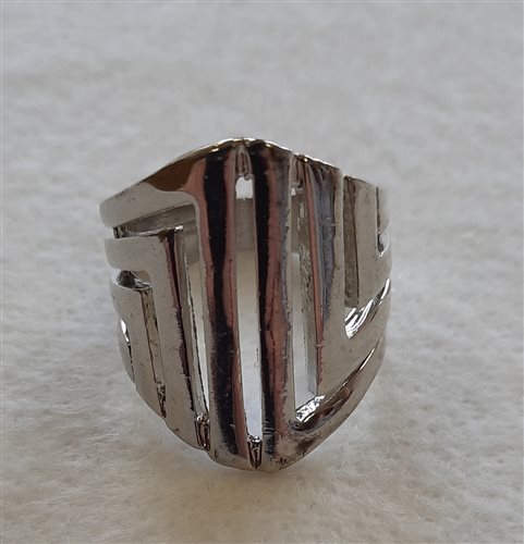 dámsky prsteň v striebornom prevedení č