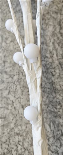 svietiaci stromček s plastovým ukončením led svetelných zdrojov v tvare guličky 2