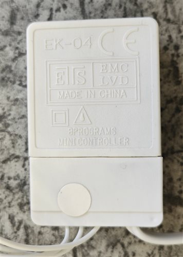 svietiaci stromček s plastovým ukončením led svetelných zdrojov v tvare kvetu3