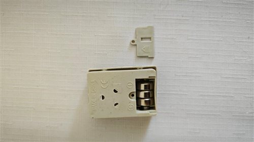 detská hračka – bábika na batérie obr