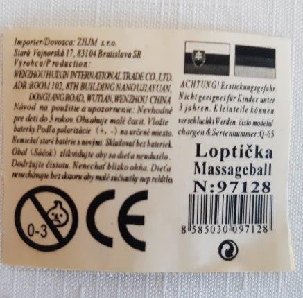 detská hračka – plastová svietiaca a pískacia loptička c