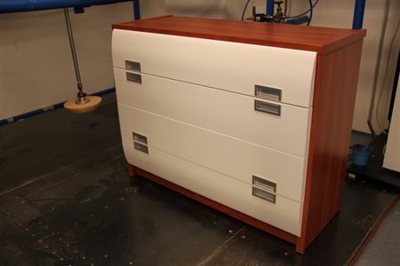 komoda%20mil%C3%A1no1