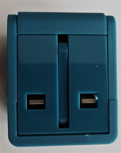 univerzálny cestovný adaptér legami 4