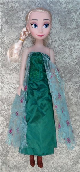 plastova_babika_doll_frozen_fever1